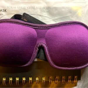 Two lash preserving spacious, never worn sleep, masks in purple and black✨ 💤